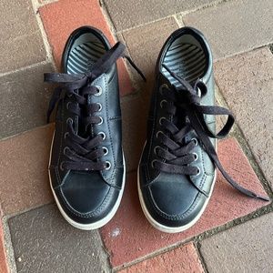Taos Footwear Women's Onward Sneaker Size 6.5